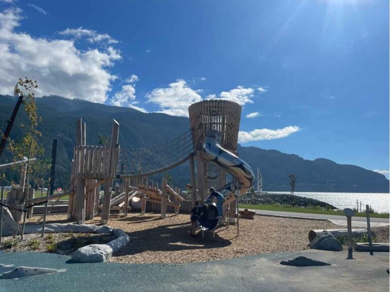 Best playgrounds in squamish Spakwus Feather Park