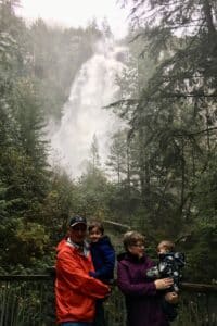 Shannon falls hike squamish