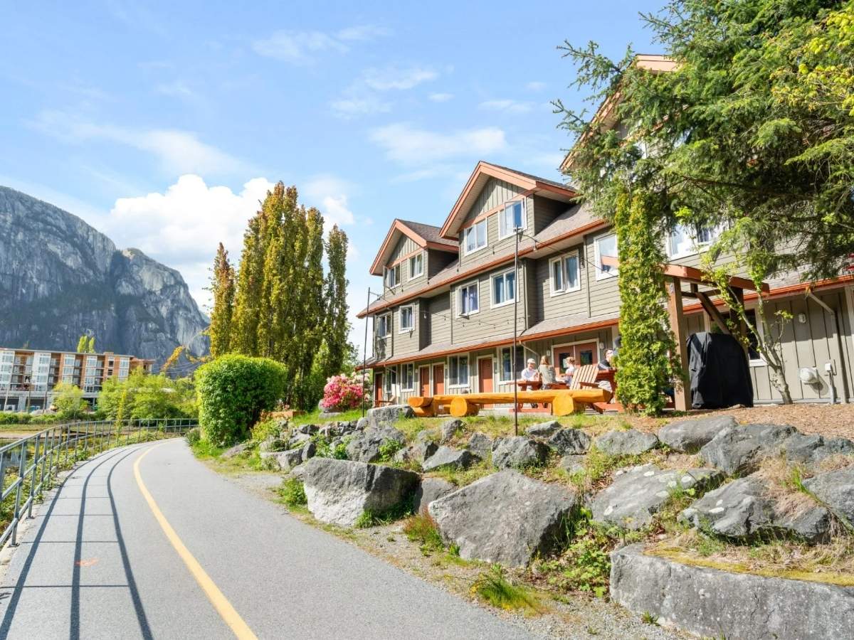 Squamish Adventure Inn and Hostel Squamish