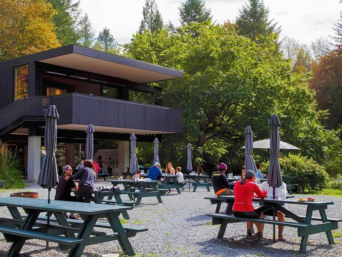 fergies patio squamish