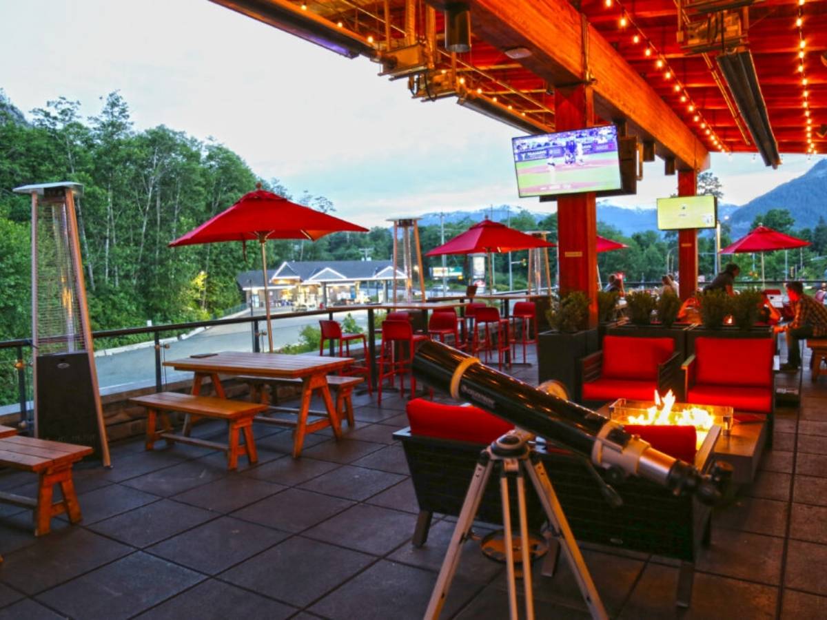 match eatery patio squamish