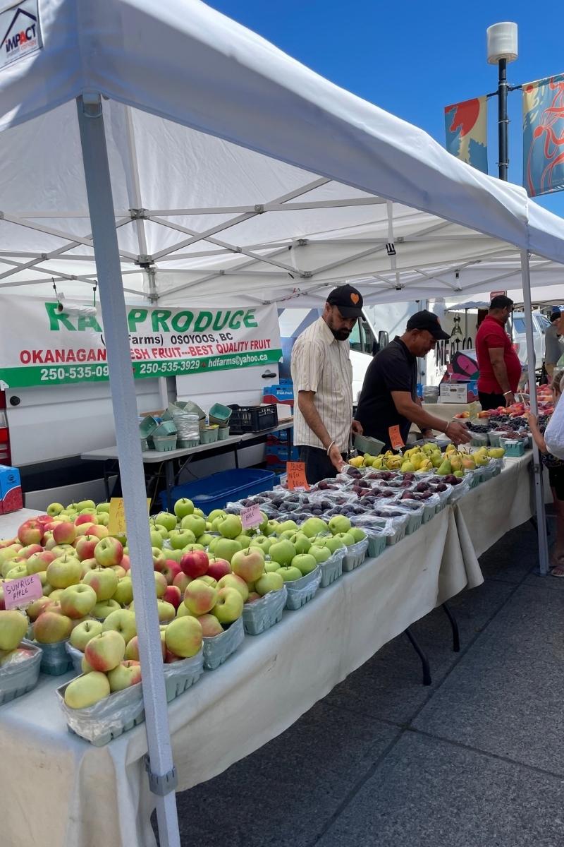 produce at squamish farmers market