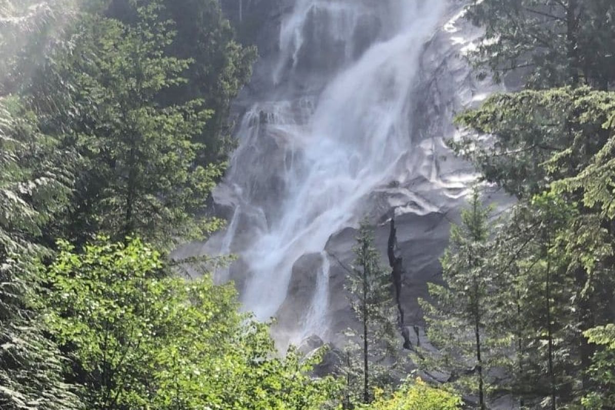 shannon falls squamish bc